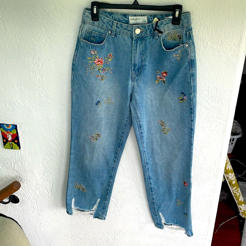 NWT Banjara High Rise Straight Leg Crop Floral Embroidered Jeans Women’s Size 7
